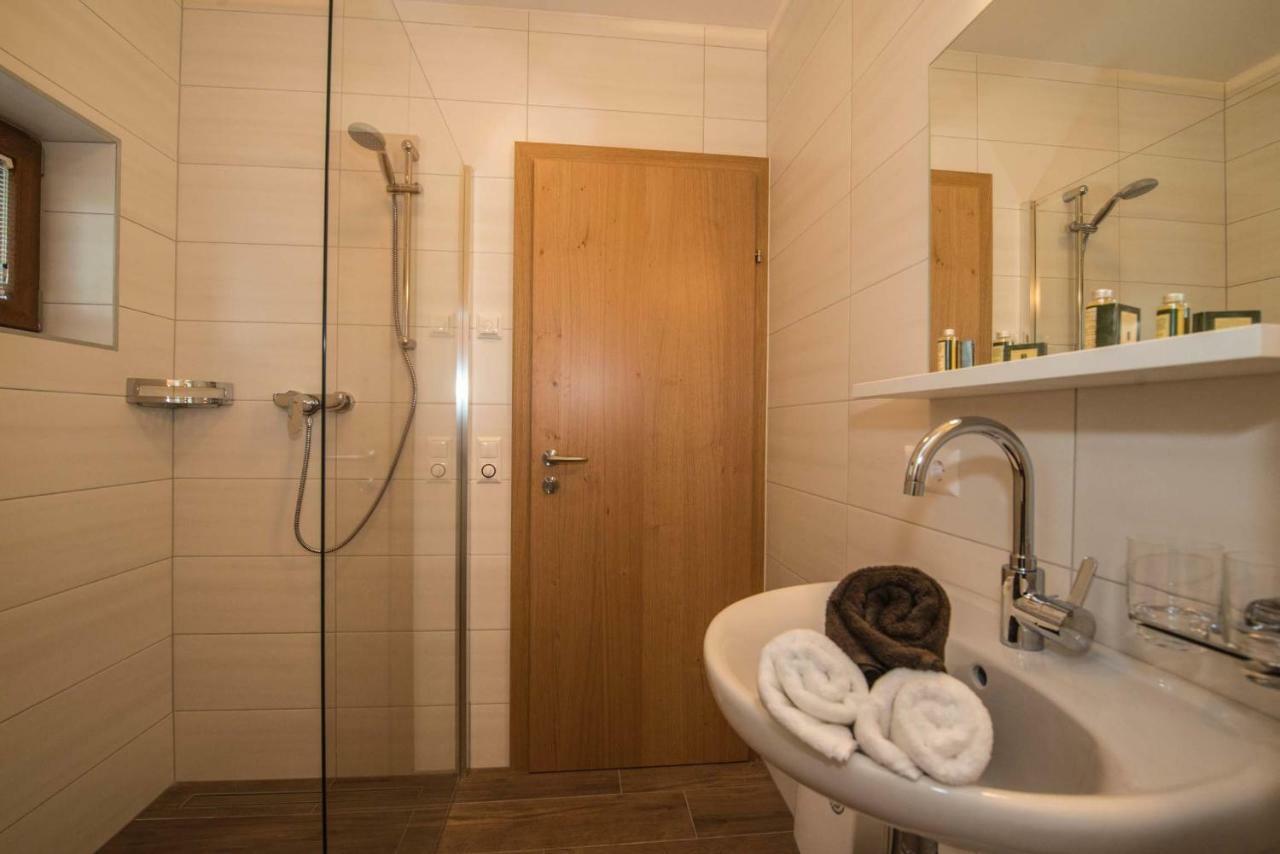 Hotel Haus Waldklause Techendorf Esterno foto